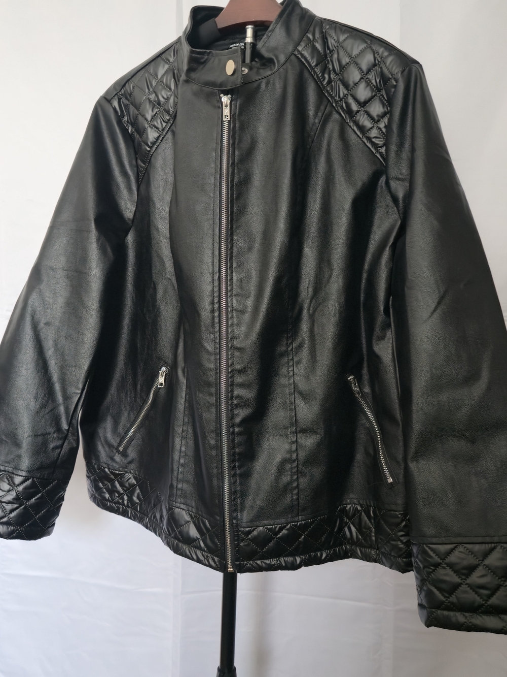 SHEIN Black Quilted Faux Leather Zip Jacket